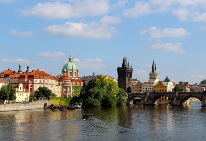 prague-4290878_1280